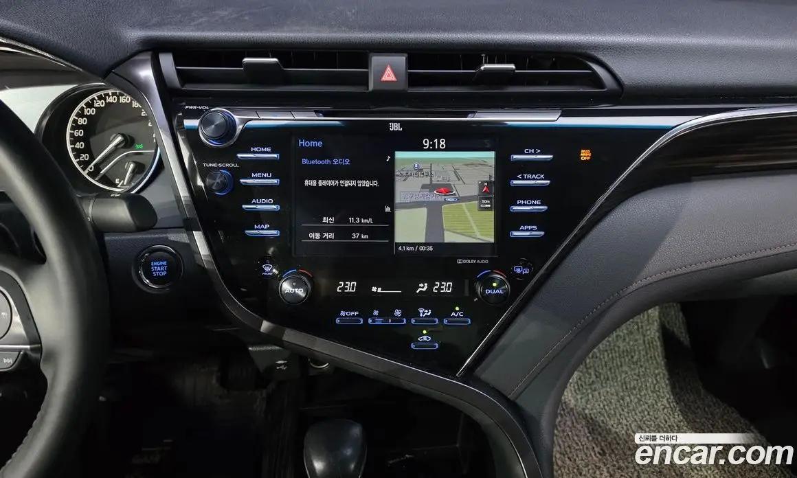 Toyota Camry 2018 2.5 автомат (гидро), фото 13