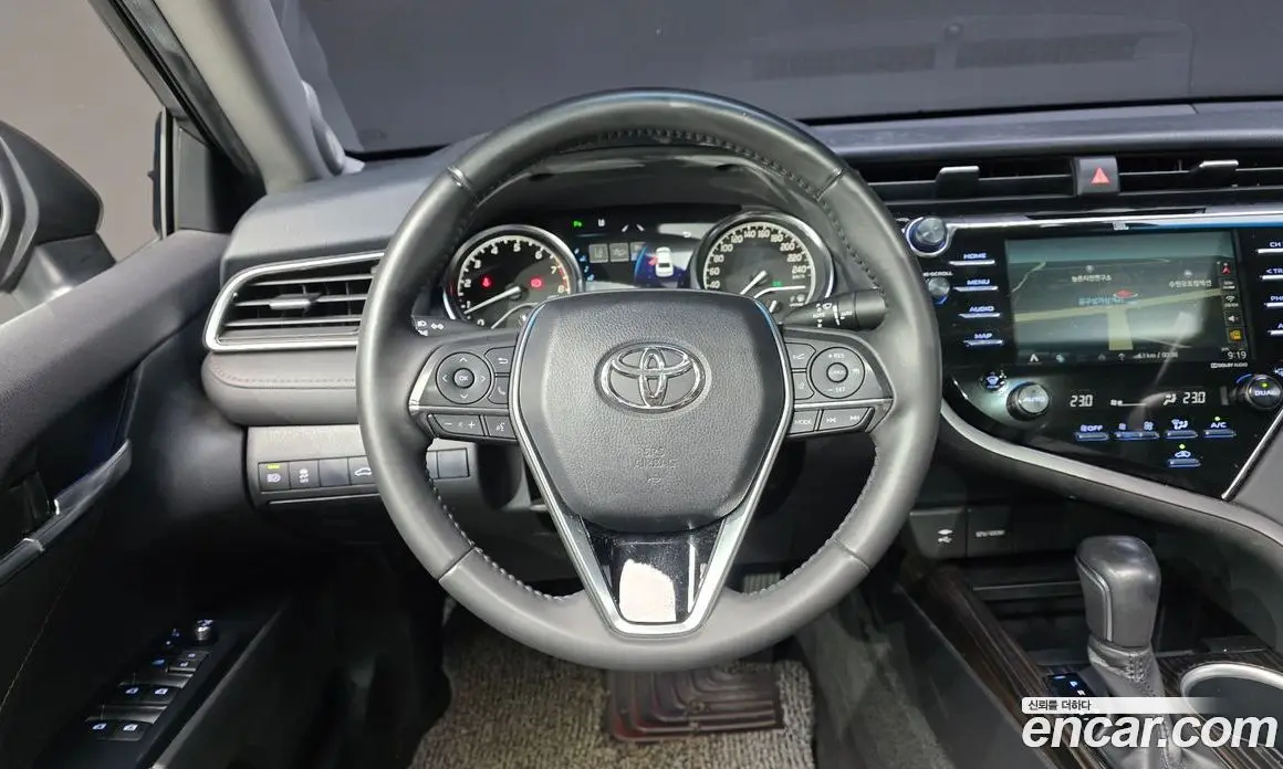 Toyota Camry 2018 2.5 автомат (гидро), фото 14