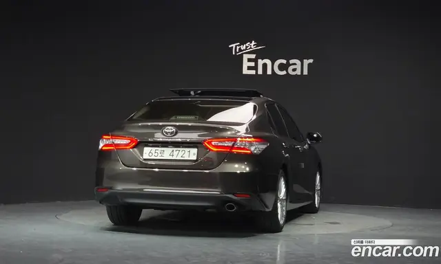 Toyota Camry 2018 2.5 автомат (гидро), миниатюра 4