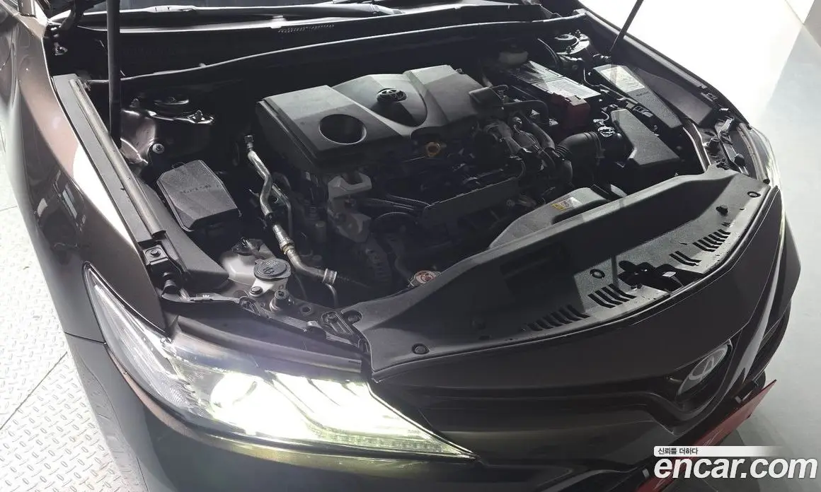 Toyota Camry 2018 2.5 автомат (гидро), фото 6