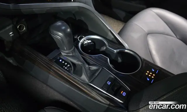 Toyota Camry 2018 2.5 автомат (гидро), миниатюра 9