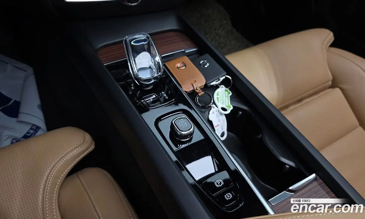 Volvo S60 2023 2.0 автомат (гидро), фото 11