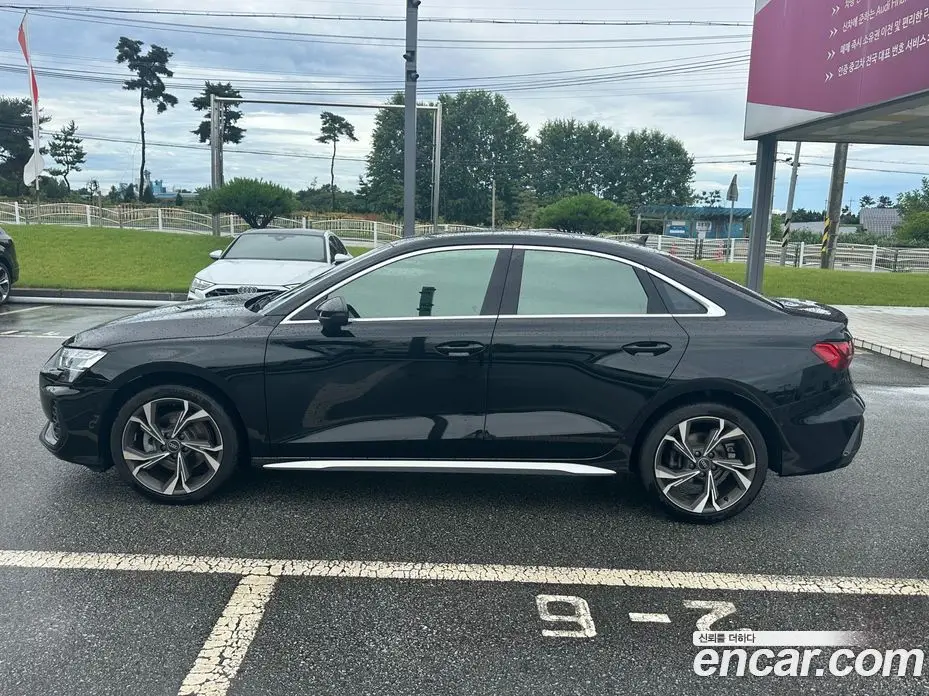 Audi A3 2025 2.0 автомат (гидро), фото 12