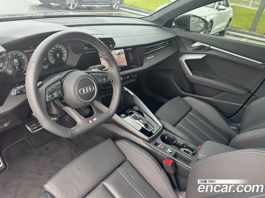 Audi A3 2025 2.0 автомат (гидро), фото 8