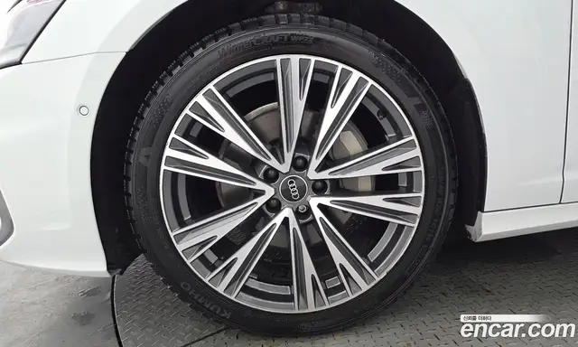 Audi A6 2023 2.0 автомат (гидро), миниатюра 5