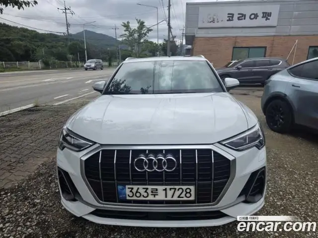 Audi Q3 2022 2.0 автомат (гидро), миниатюра 1