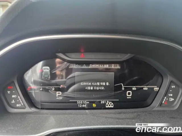 Audi Q3 2022 2.0 автомат (гидро), миниатюра 3