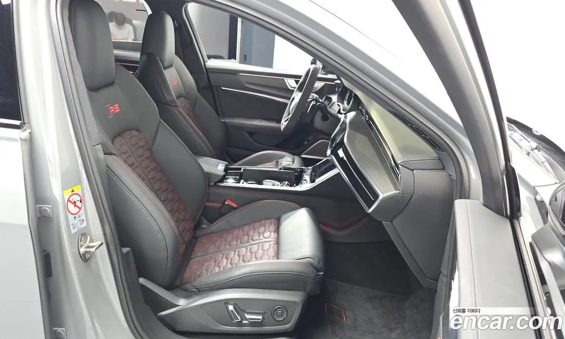 Audi RS6 2025 4.0 автомат (гидро), фото 16