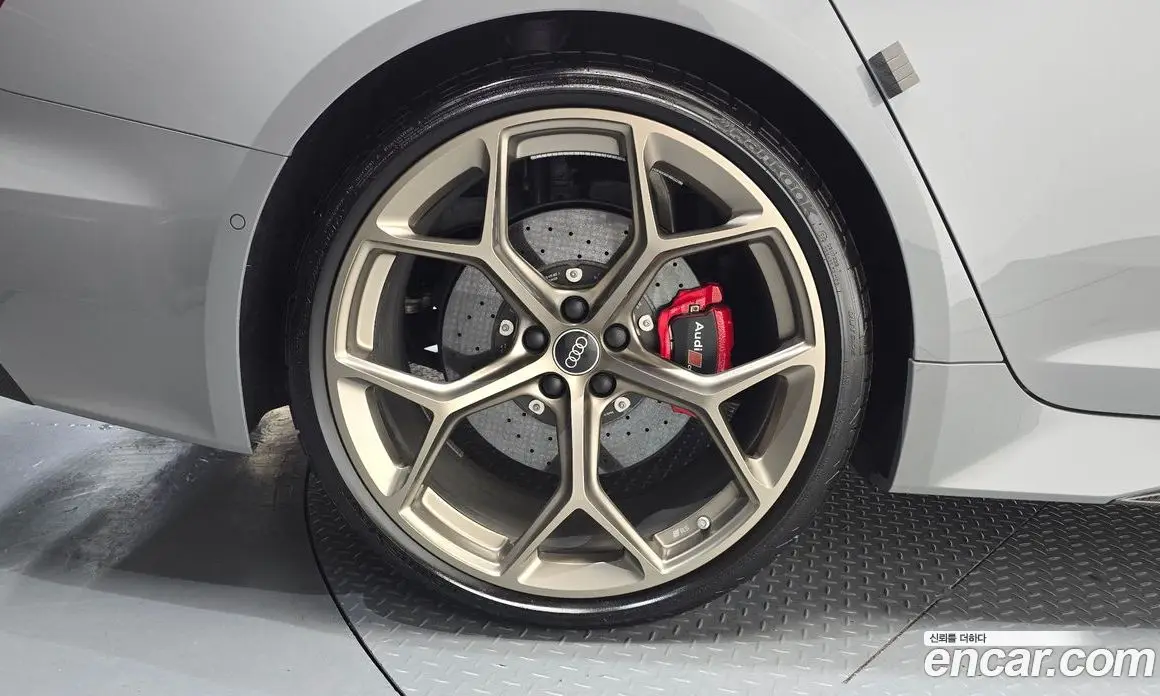 Audi RS6 2025 4.0 автомат (гидро), фото 5