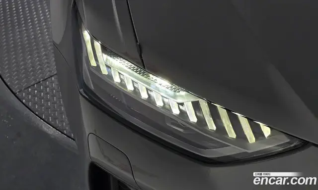 Audi RS6 2025 4.0 автомат (гидро), миниатюра 8