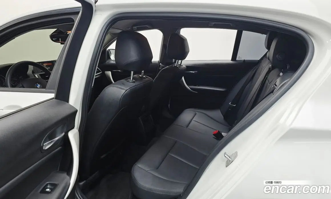 BMW 1 серия 2016 2.0 автомат (гидро), фото 11