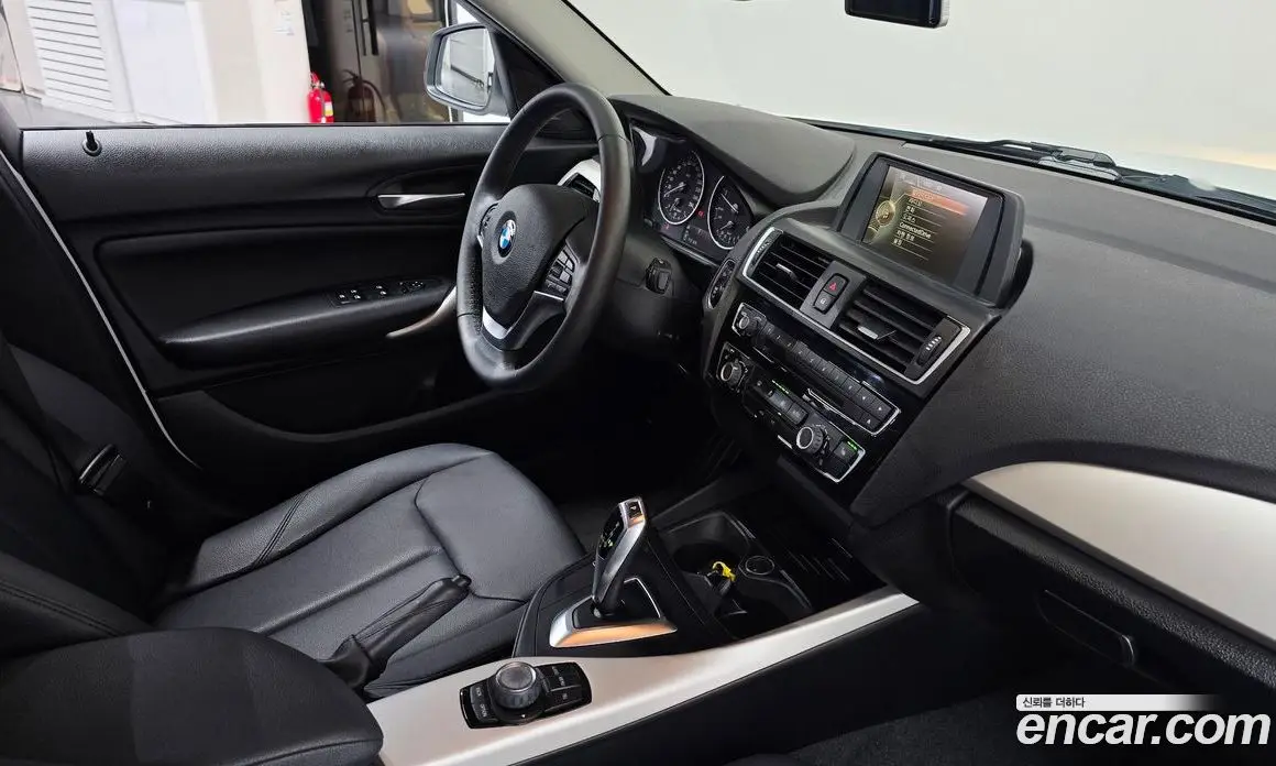 BMW 1 серия 2016 2.0 автомат (гидро), фото 17