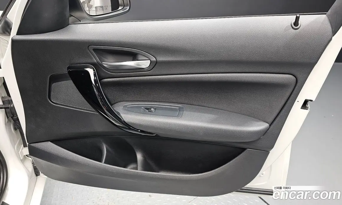 BMW 1 серия 2017 2.0 автомат (гидро), фото 13