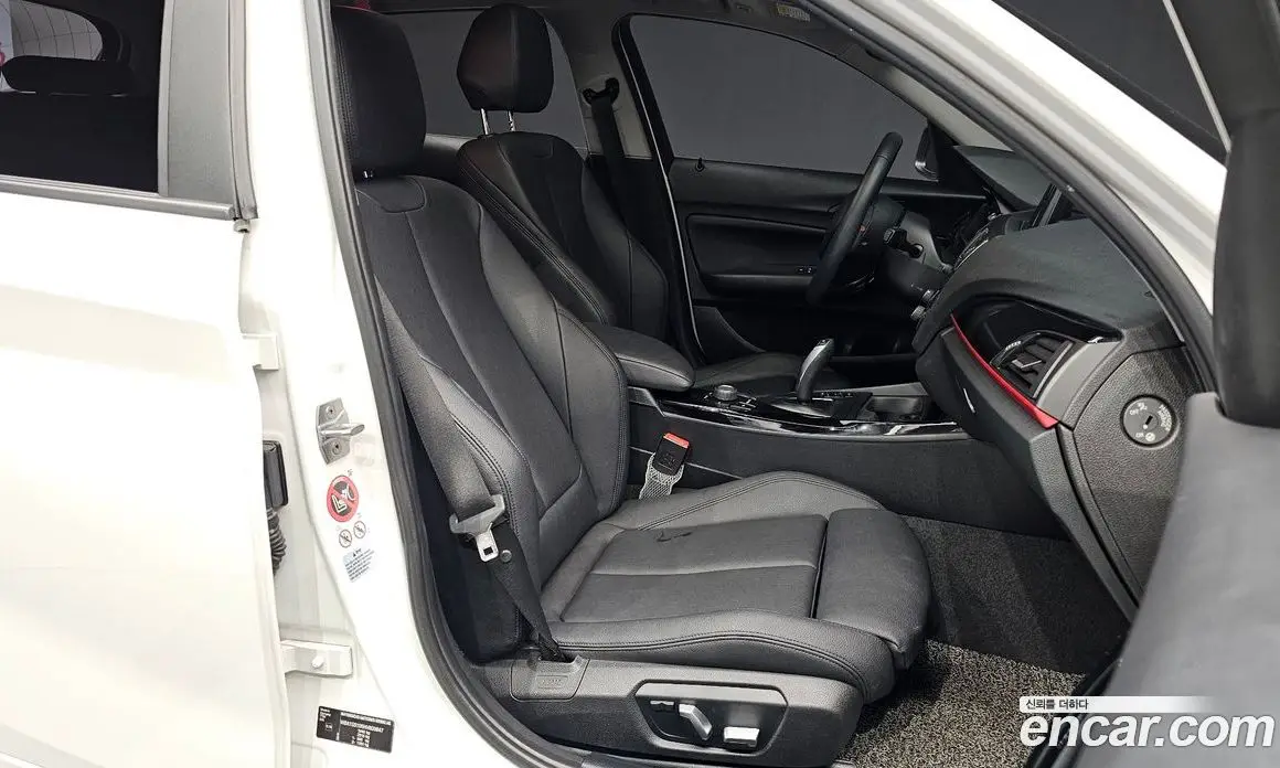 BMW 1 серия 2017 2.0 автомат (гидро), фото 16