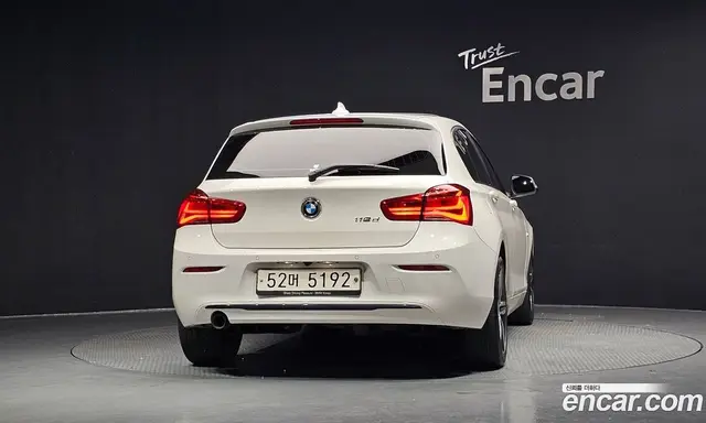 BMW 1 серия 2017 2.0 автомат (гидро), миниатюра 3
