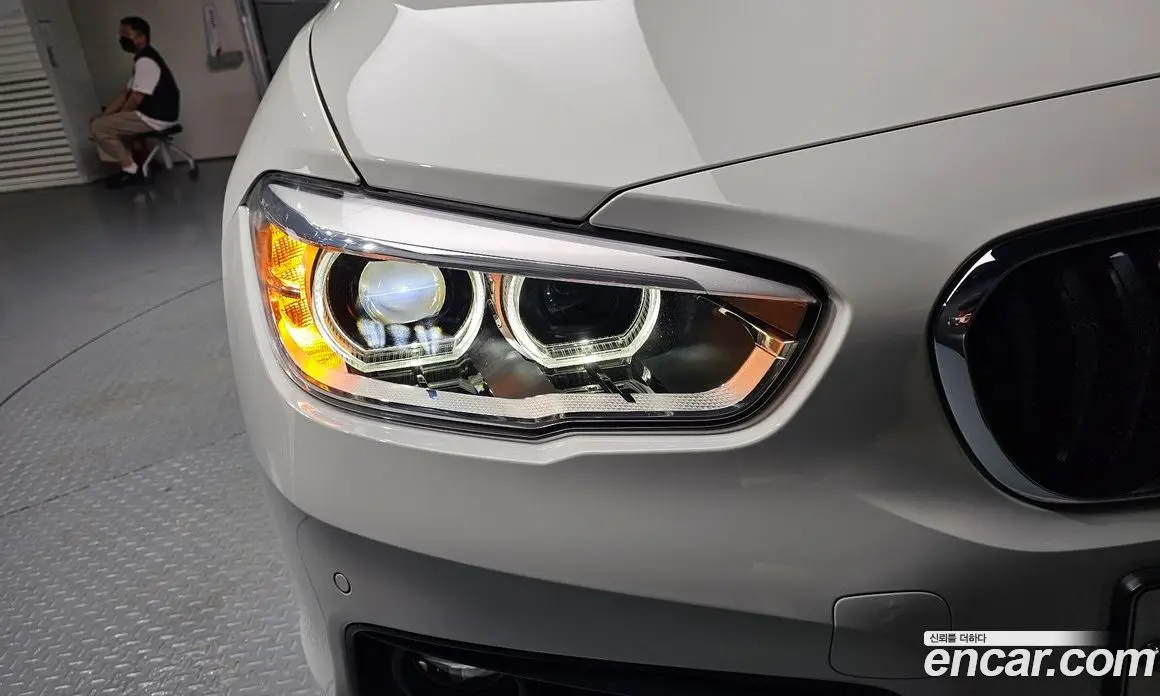 BMW 1 серия 2017 2.0 автомат (гидро), фото 7
