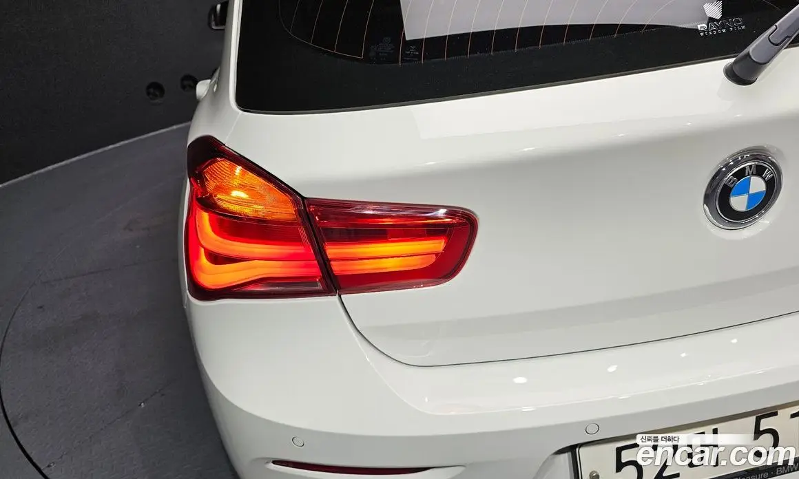 BMW 1 серия 2017 2.0 автомат (гидро), фото 8