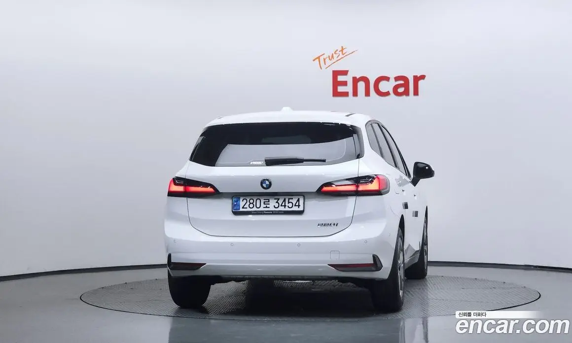 BMW 2 серия 2024 2.0 автомат (гидро), фото 4