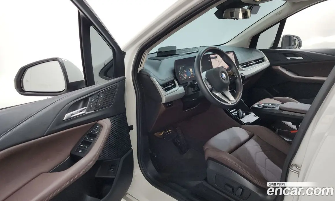 BMW 2 серия 2024 2.0 автомат (гидро), фото 10