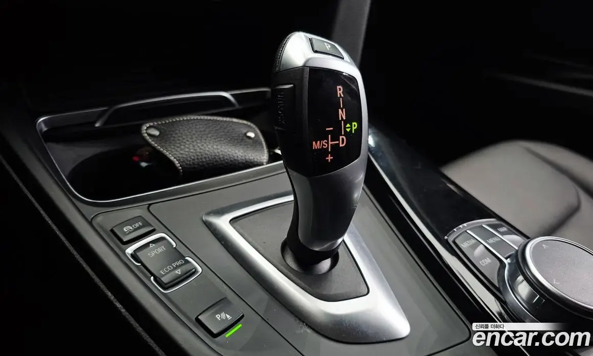 BMW 3 серия 2018 2.0 автомат (гидро), фото 12