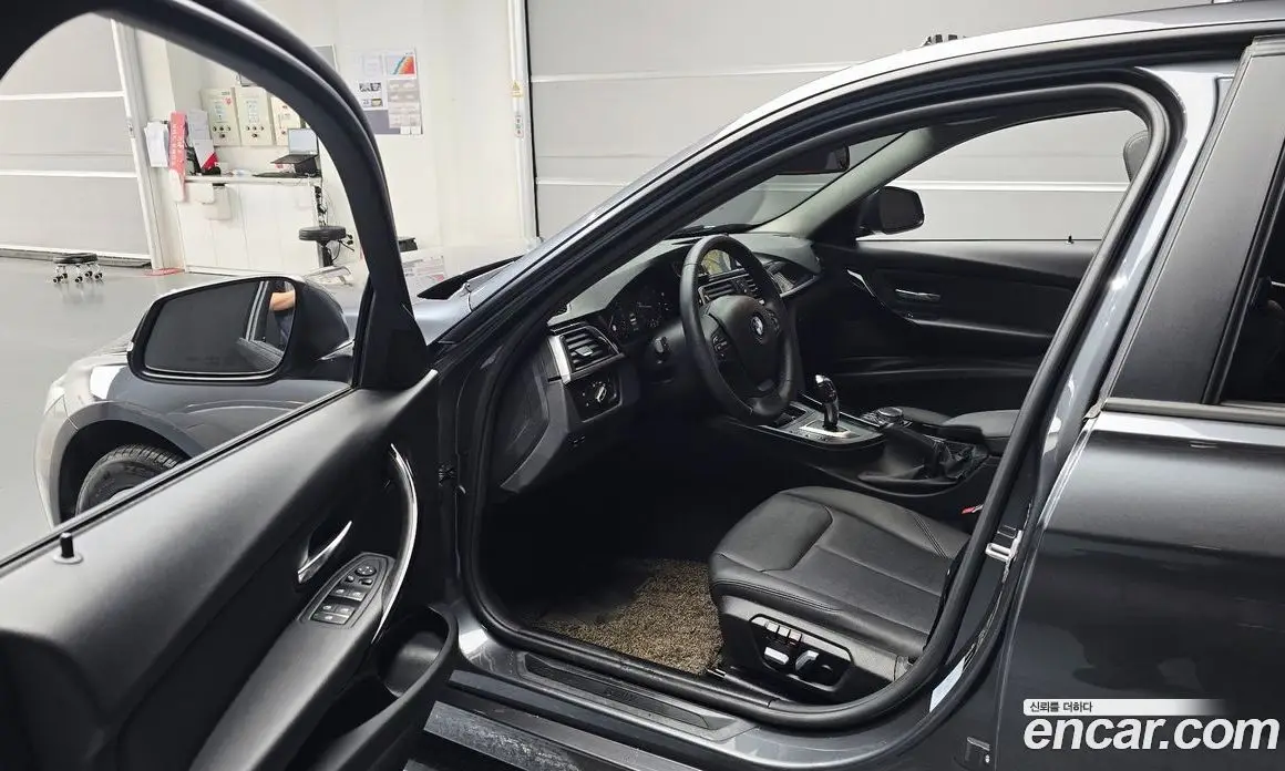 BMW 3 серия 2018 2.0 автомат (гидро), фото 13