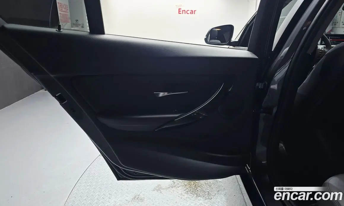BMW 3 серия 2018 2.0 автомат (гидро), фото 15