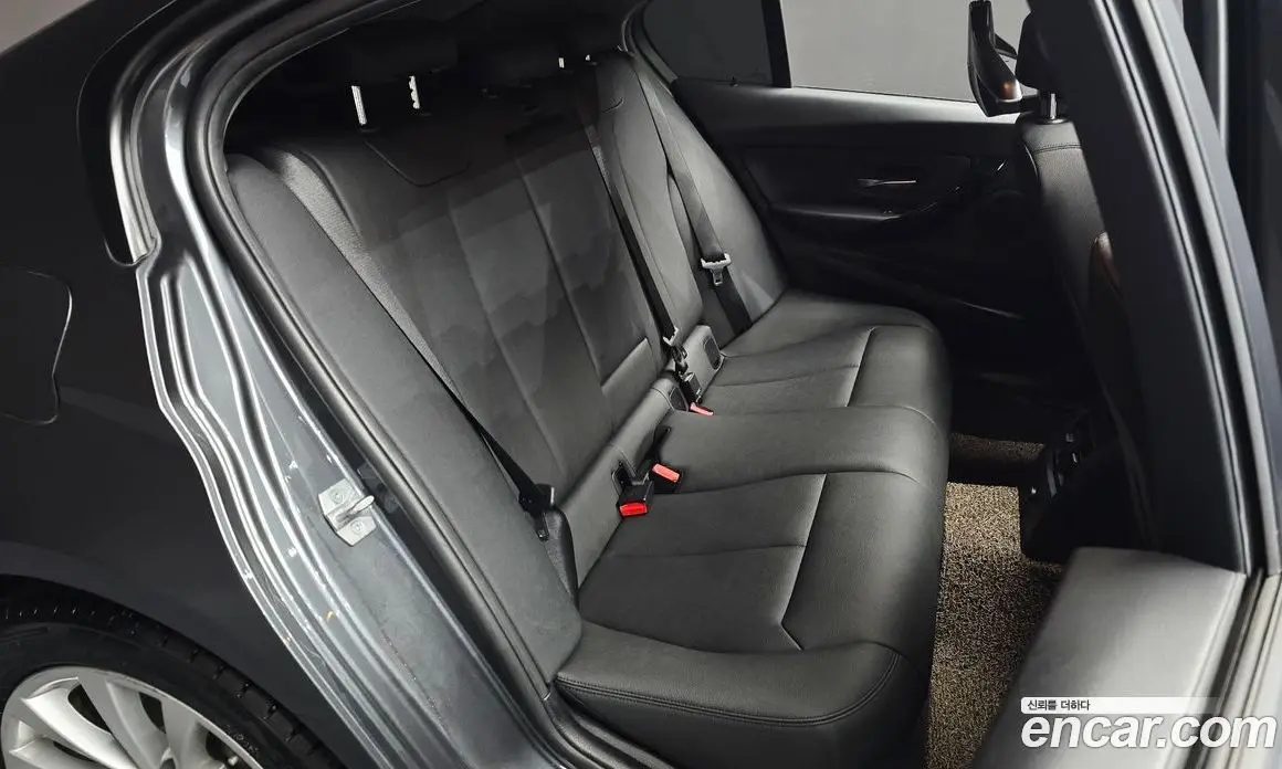 BMW 3 серия 2018 2.0 автомат (гидро), фото 24