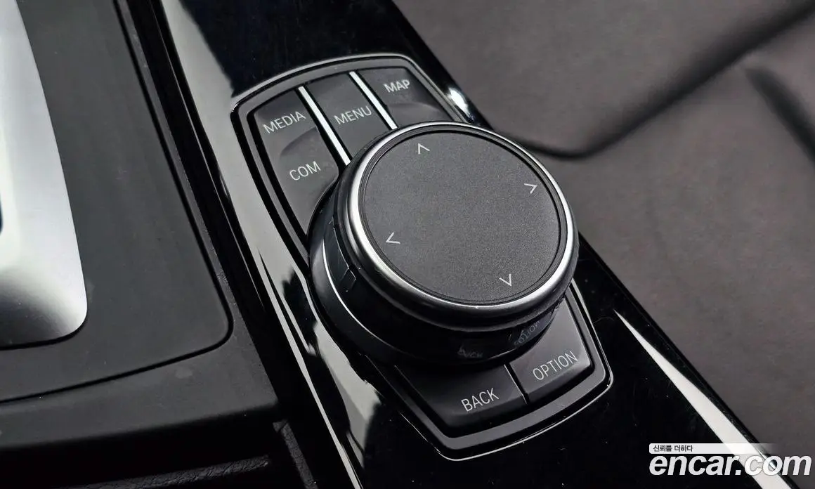 BMW 3 серия 2018 2.0 автомат (гидро), фото 30