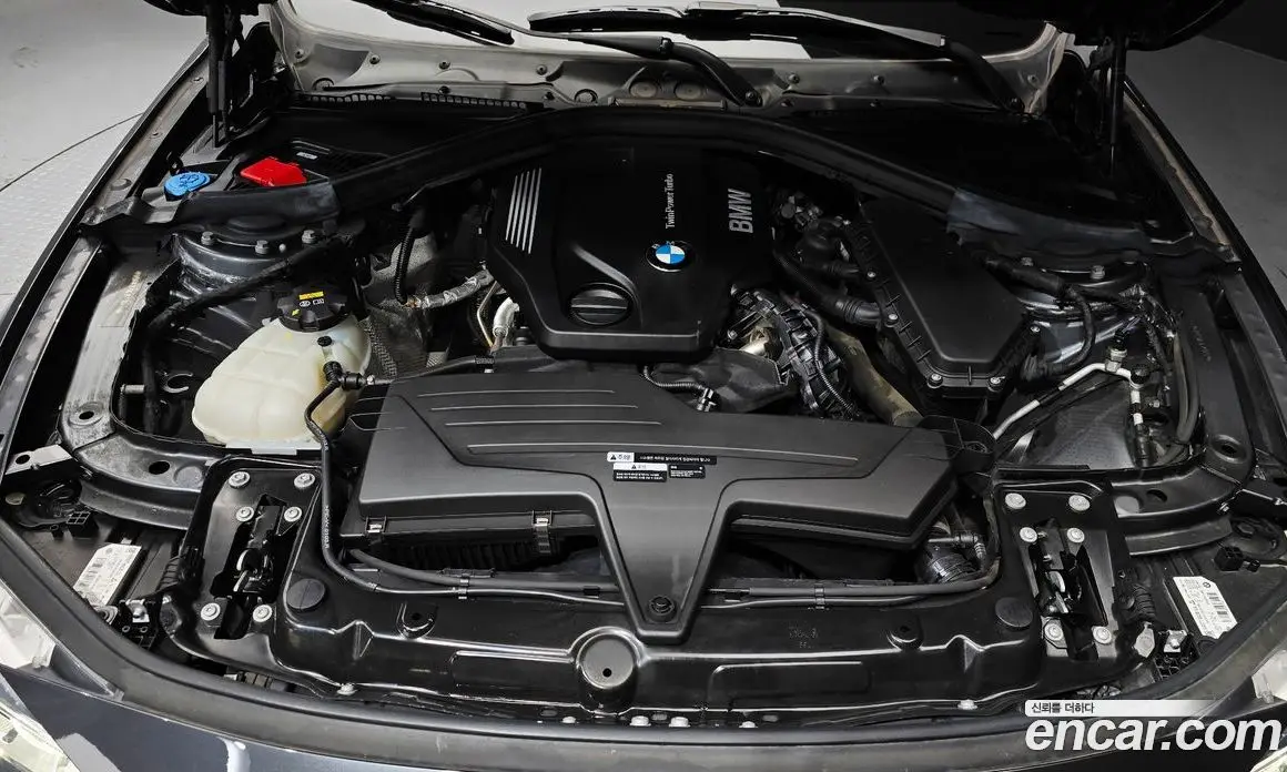 BMW 3 серия 2018 2.0 автомат (гидро), фото 6