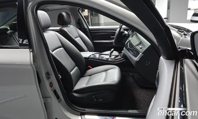BMW 5 серия 2016 2.0 автомат (гидро), миниатюра 12