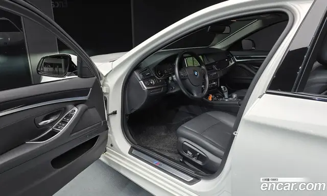 BMW 5 серия 2016 2.0 автомат (гидро), миниатюра 10