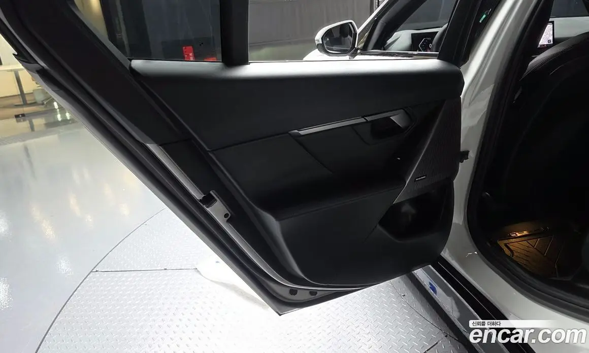 BMW 5 серия 2024 2.0 автомат (гидро), фото 15