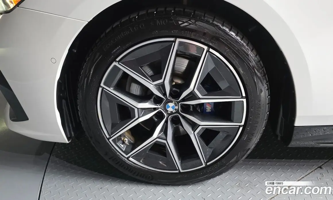 BMW 5 серия 2024 2.0 автомат (гидро), фото 5