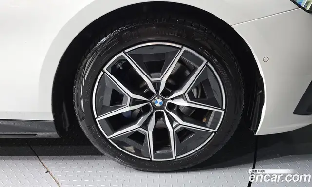 BMW 5 серия 2024 2.0 автомат (гидро), миниатюра 7