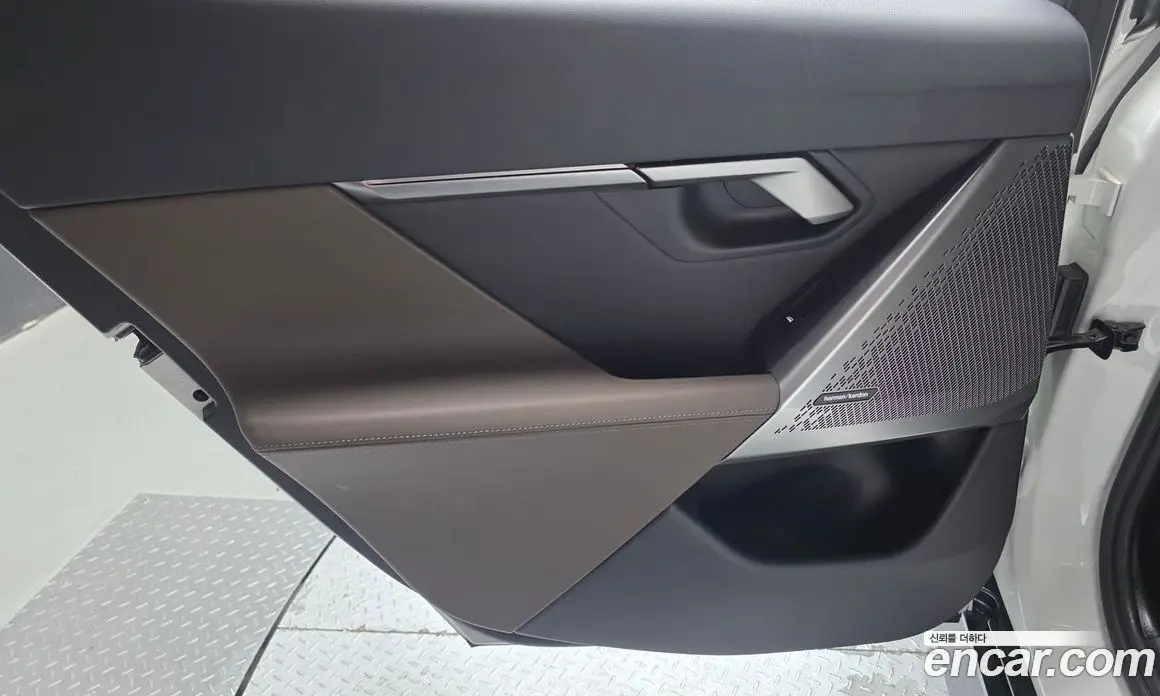BMW 5 серия 2025 2.0 автомат (гидро), фото 15