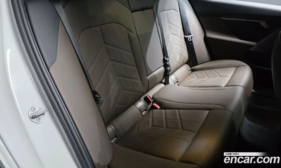 BMW 5 серия 2025 2.0 автомат (гидро), фото 17