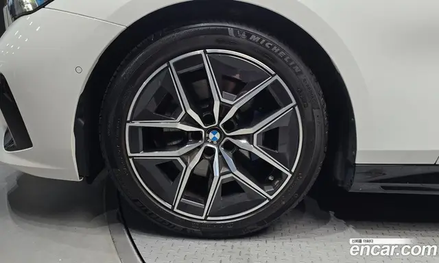 BMW 5 серия 2025 2.0 автомат (гидро), миниатюра 5