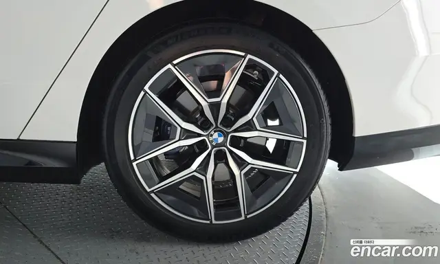 BMW 5 серия 2025 2.0 автомат (гидро), миниатюра 7