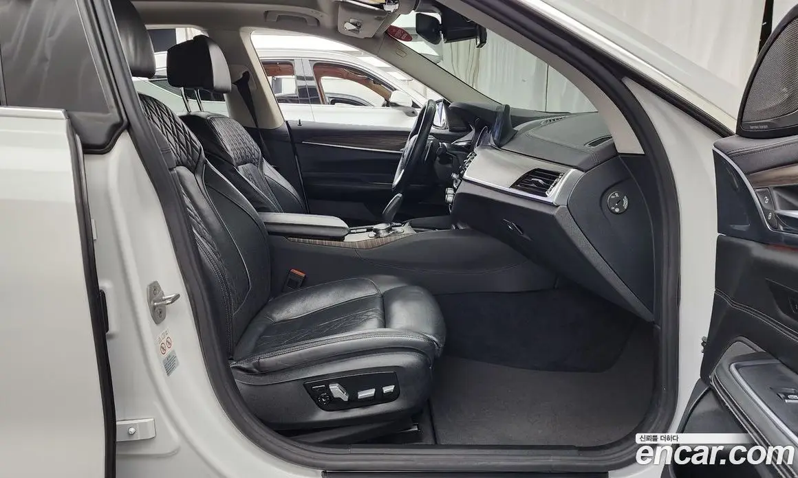 BMW 6 серия 2018 3.0 автомат (гидро), фото 17