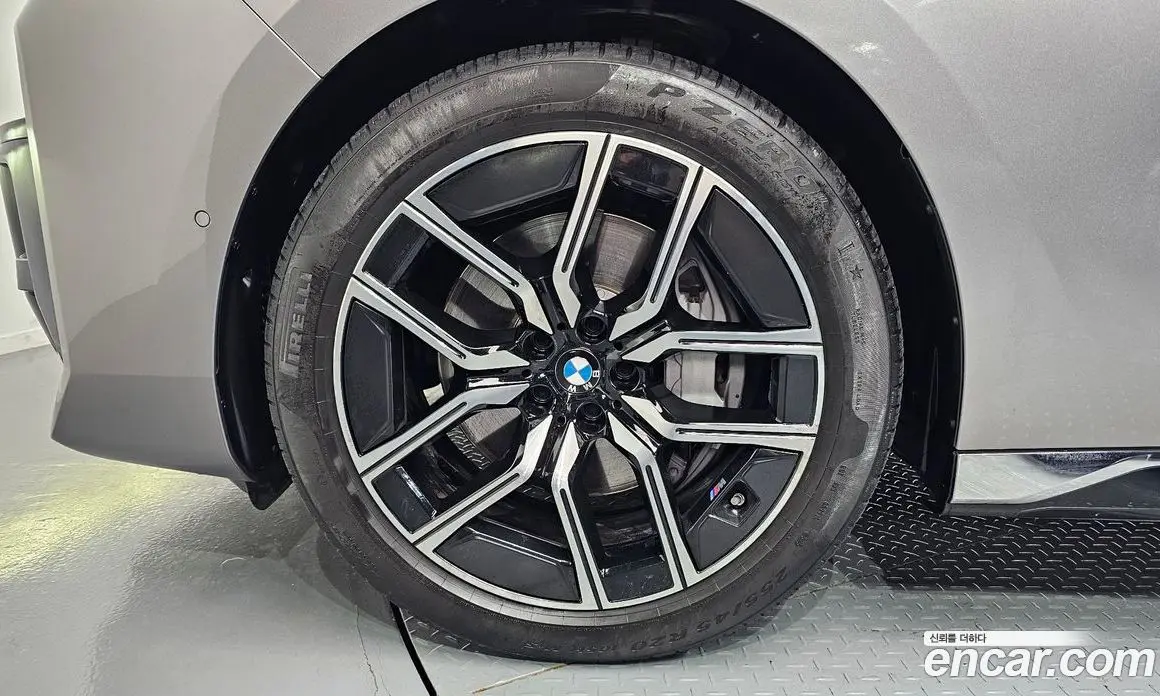 BMW 7 серия 2024 3.0 автомат (гидро), фото 5