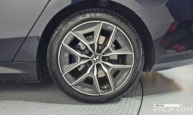 BMW i5 2025 0.2 автомат (гидро), миниатюра 7