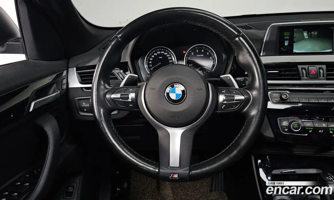 BMW X1 2019 2.0 автомат (гидро), фото 13