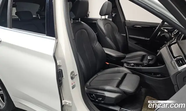 BMW X1 2019 2.0 автомат (гидро), миниатюра 10