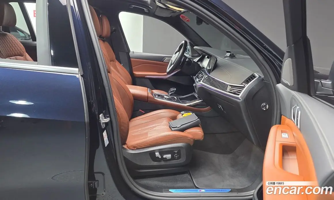 BMW X7 2022 3.0 автомат (гидро), фото 16