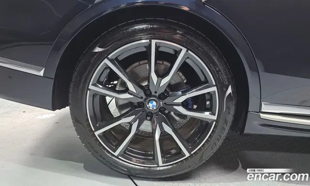 BMW X7 2022 3.0 автомат (гидро), миниатюра 5