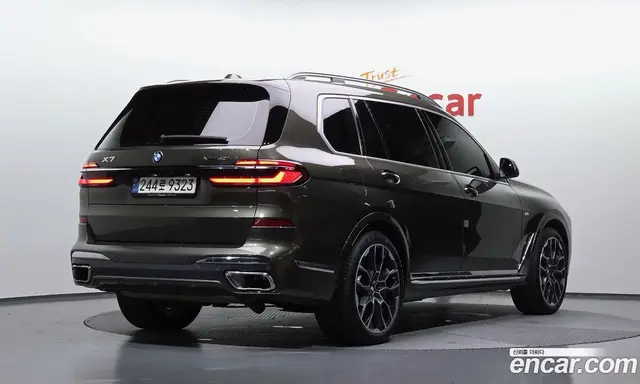 BMW X7 2023 3.0 автомат (гидро), миниатюра 2