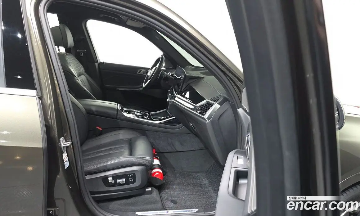 BMW X7 2023 3.0 автомат (гидро), фото 11