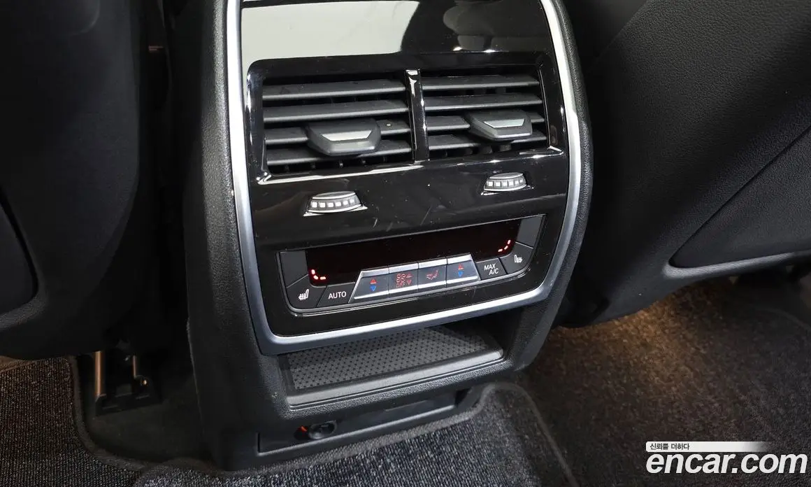 BMW X7 2023 3.0 автомат (гидро), фото 18