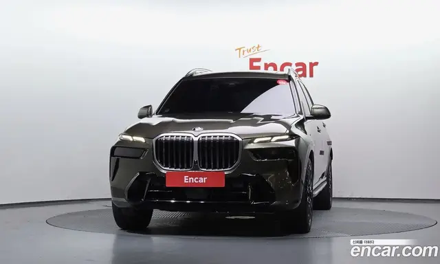 BMW X7 2023 3.0 автомат (гидро), миниатюра 3