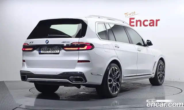 BMW X7 2023 3.0 автомат (гидро), миниатюра 2